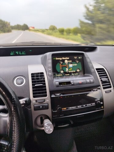Toyota Prius-4