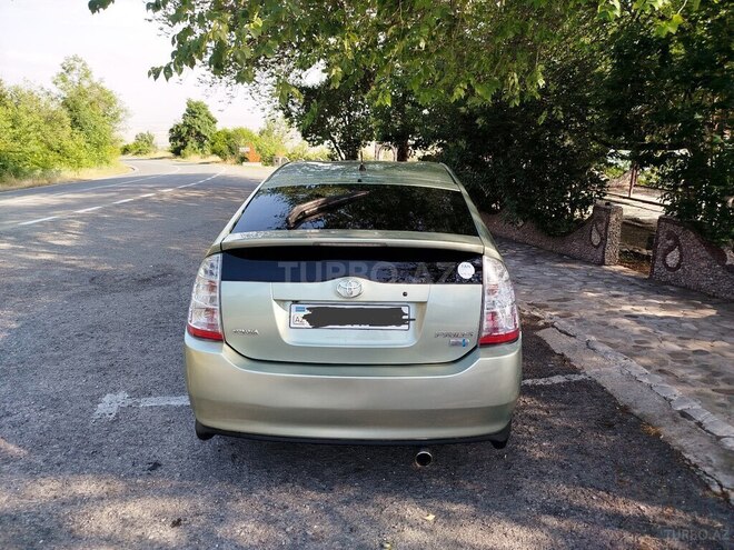 Toyota Prius-2