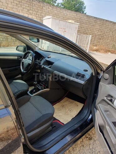 Opel Astra 2004, 200,000 km - 1.4 л - Bakı