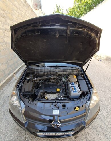 Opel Astra 2004, 200,000 km - 1.4 л - Bakı