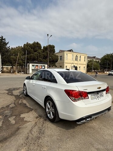 Chevrolet Cruze-12