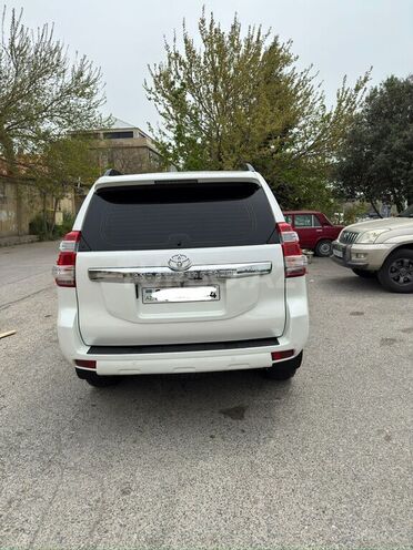 Toyota Land Cruiser Prado 2011, 122,000 km - 2.7 l - Bakı