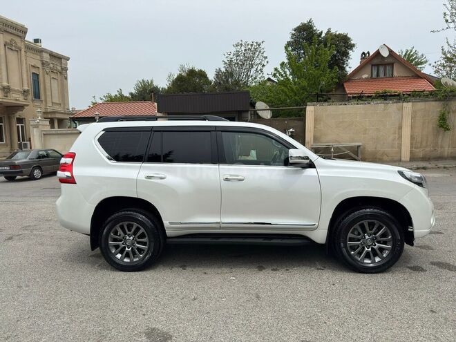 Toyota Land Cruiser Prado 2011, 122,000 km - 2.7 l - Bakı