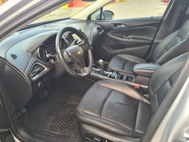 Chevrolet Cruze-9