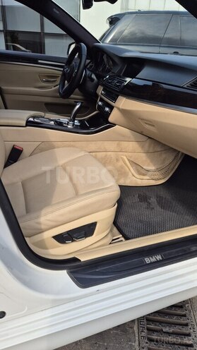 BMW 528 2011, 285,000 km - 2.0 л - Bakı