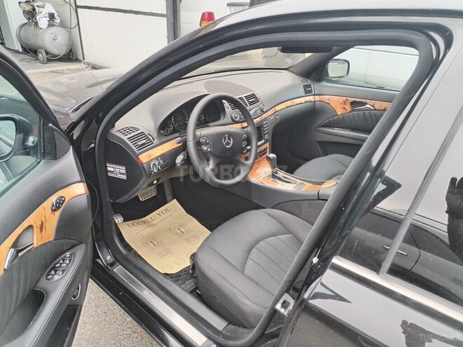 Mercedes E 200 2008, 206,000 km - 1.8 l - Sumqayıt