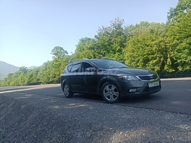 Kia Ceed 2011, 157,231 km - 1.6 l - İsmayıllı