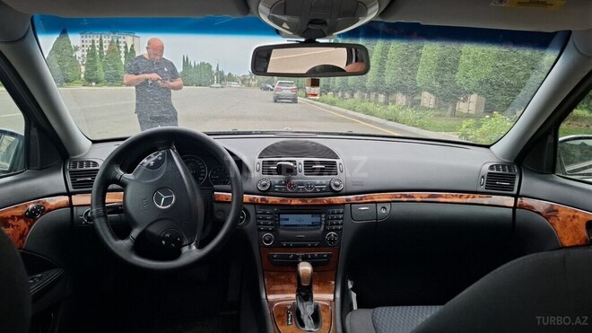 Mercedes E 240 2004, 244,000 km - 2.6 l - Gəncə