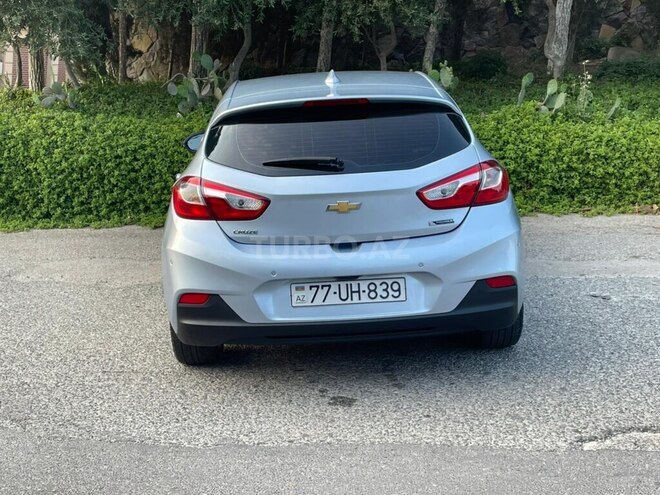 Chevrolet Cruze-5