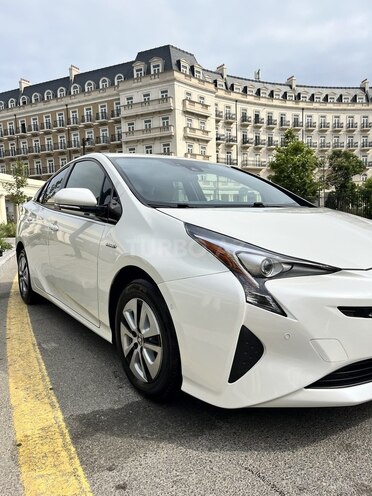 Toyota Prius-6