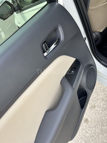 Toyota Prius-17