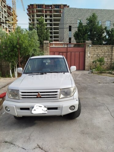 Mitsubishi Pajero io 1999, 266,000 km - 1.8 л - Bakı