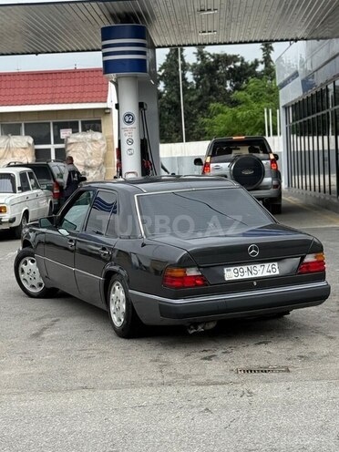 Mercedes E 200 1993, 412,563 km - 2.0 l - Quba