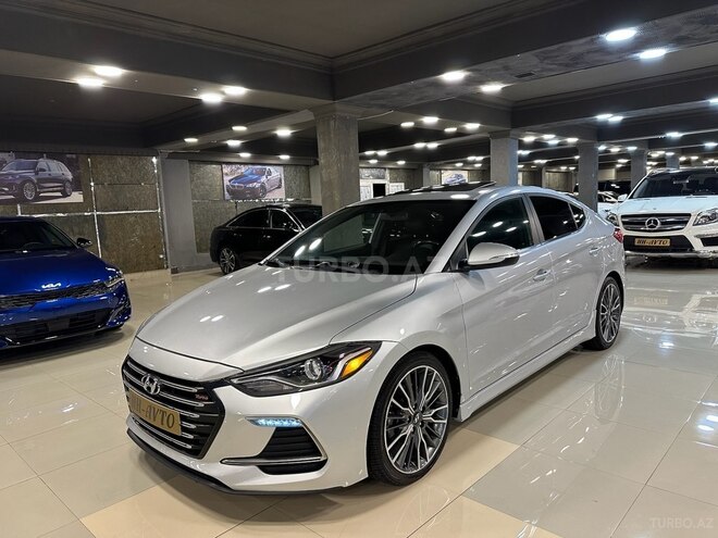 Hyundai Elantra-3