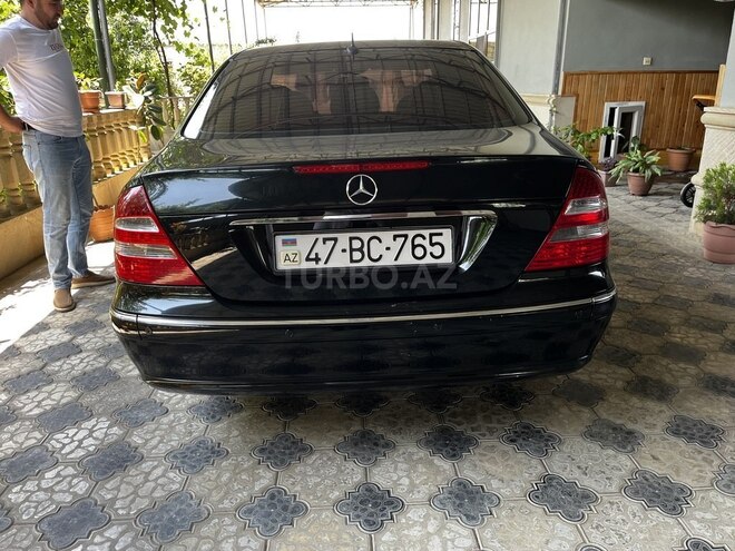 Mercedes E 240 2003, 293,235 km - 2.6 л - Neftçala
