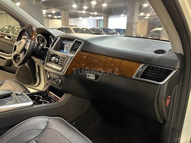 Mercedes GL 500 4MATIC-11