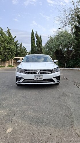 Volkswagen Passat (North America) 2016, 205,000 km - 1.8 л - Bakı