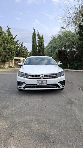 Volkswagen Passat (North America) 2016, 205,000 km - 1.8 л - Bakı