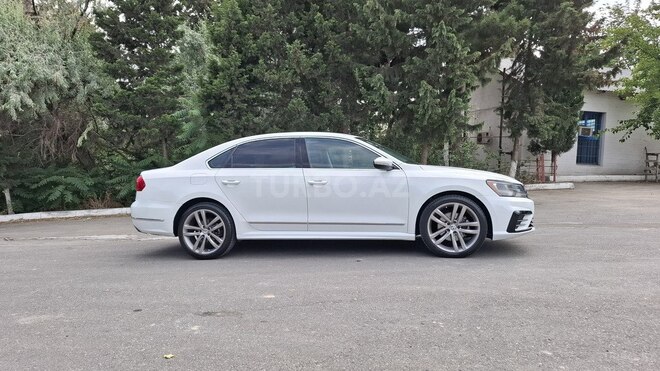 Volkswagen Passat (North America) 2016, 205,000 km - 1.8 л - Bakı