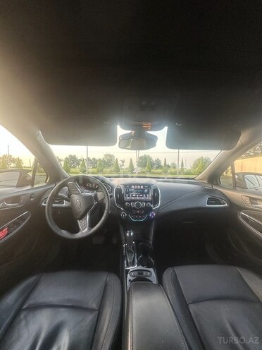 Chevrolet Cruze-9