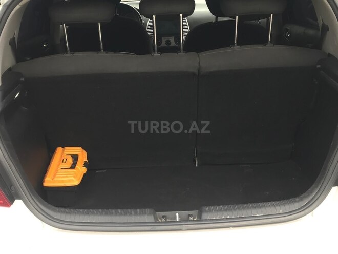 Hyundai i20 2011, 352,210 km - 1.4 l - Sumqayıt