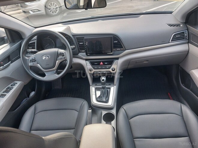 Hyundai Elantra 2017, 140,000 km - 2.0 l - Bakı