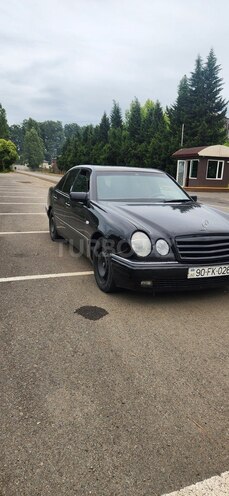 Mercedes E 240 1999, 152,000 km - 2.4 l - Lənkəran