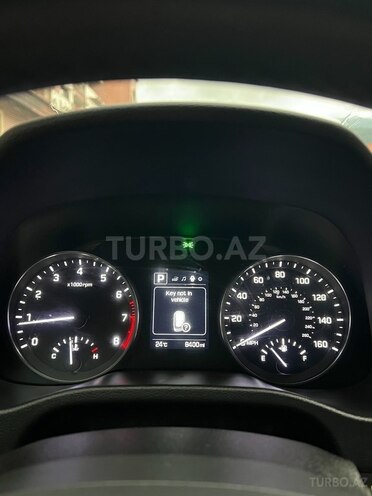 Hyundai Elantra 2017, 8,500 km - 2.0 л - Zaqatala