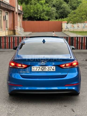 Hyundai Elantra 2017, 8,500 km - 2.0 л - Zaqatala