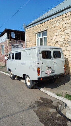 UAZ 452-2
