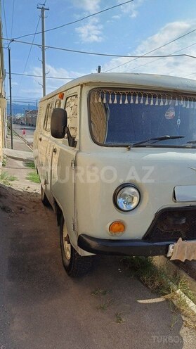 UAZ 452-3