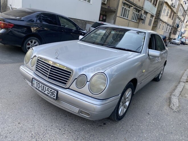 Mercedes E 240 1999, 241,041 km - 2.4 l - Sumqayıt