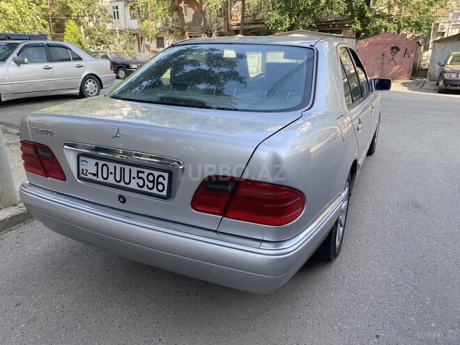 Mercedes E 240 1999, 241,041 km - 2.4 l - Sumqayıt