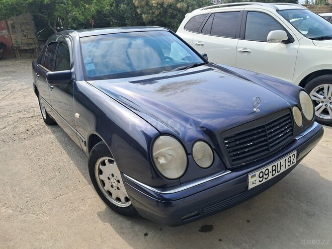 Mercedes E 200 1997, 300,000 km - 2.0 l - Bakı