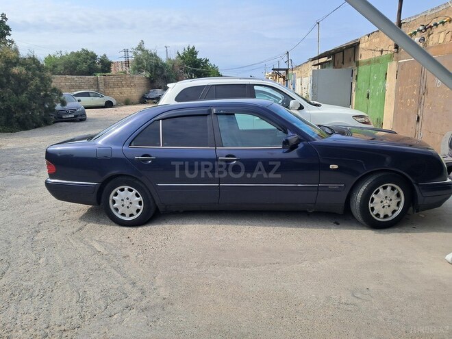 Mercedes E 200 1997, 300,000 km - 2.0 l - Bakı