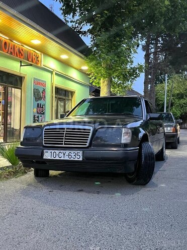 Mercedes E 220 1994, 385,211 km - 2.2 л - Zərdab