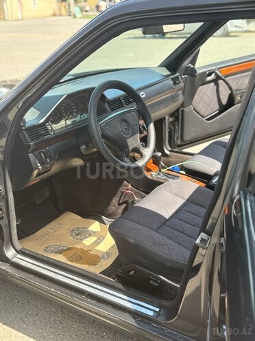 Mercedes E 220 1994, 385,211 km - 2.2 л - Zərdab