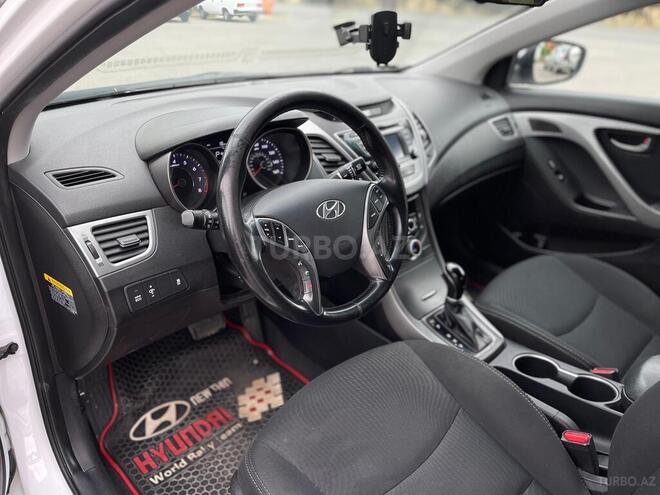 Hyundai Elantra 2015, 212,000 km - 1.8 л - Şirvan