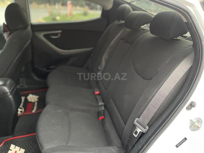 Hyundai Elantra 2015, 212,000 km - 1.8 л - Şirvan