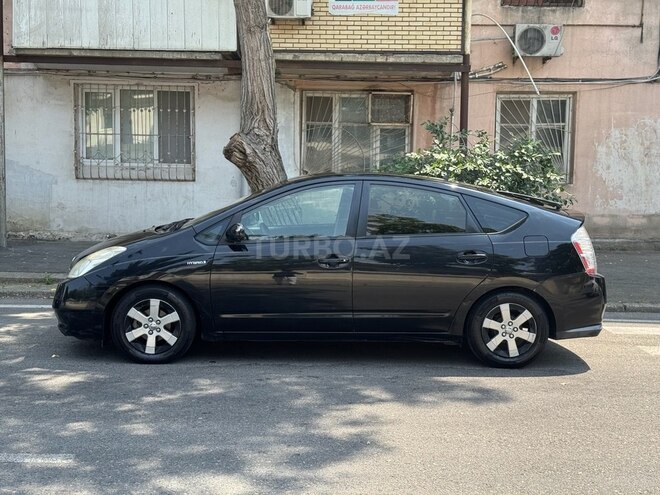 Toyota Prius-8