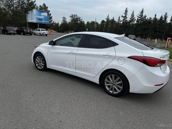 Hyundai Elantra 2015, 212,000 km - 1.8 л - Şirvan