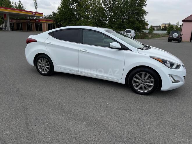 Hyundai Elantra 2015, 212,000 km - 1.8 л - Şirvan