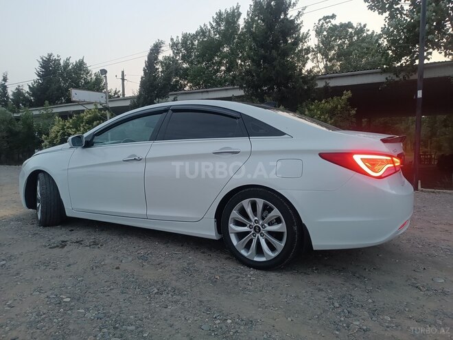 Hyundai Sonata 2010, 200,653 km - 2.4 л - Salyan