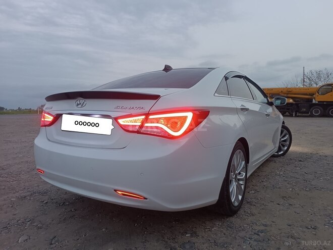 Hyundai Sonata 2010, 200,653 km - 2.4 л - Salyan