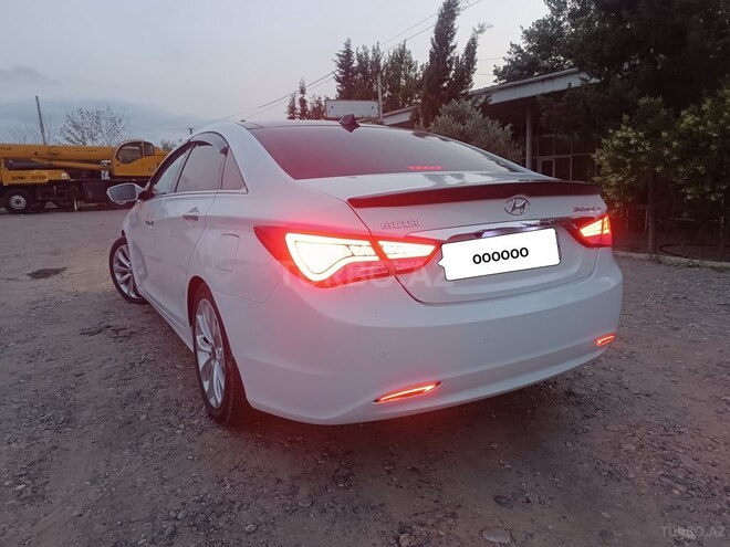 Hyundai Sonata 2010, 200,653 km - 2.4 л - Salyan