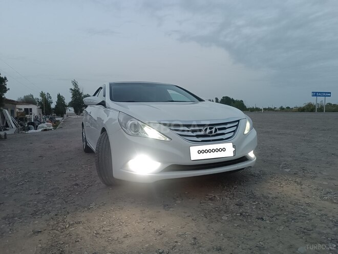 Hyundai Sonata 2010, 200,653 km - 2.4 л - Salyan