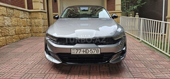 Kia K5-1