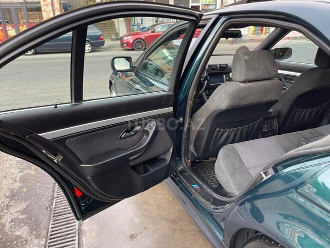 BMW 528 1999, 595,457 km - 2.8 l - Bakı