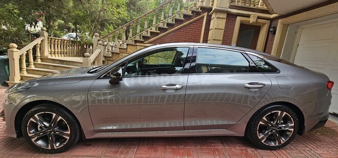 Kia K5-4