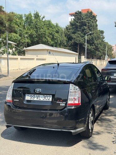 Toyota Prius-4